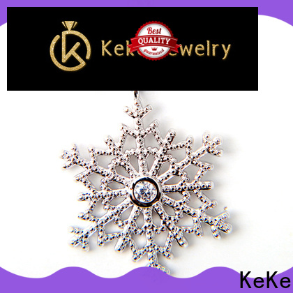 Popular custom made pendants logo factory price for Dress collocation