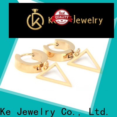 Popular earrings and studs manufacturer for decorate