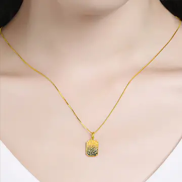 The psychology of people who don’t want to wear jewelry