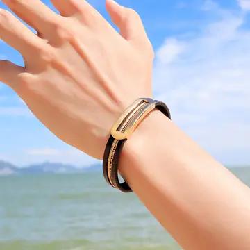 KeKe Jewelry Shares How to Wear Jewelry in Summer