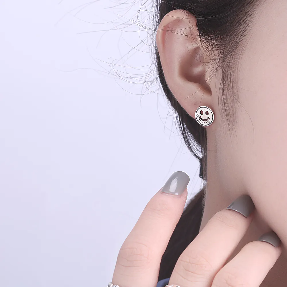 Korean style simple sterling silver S925 smile stud earrings TE005